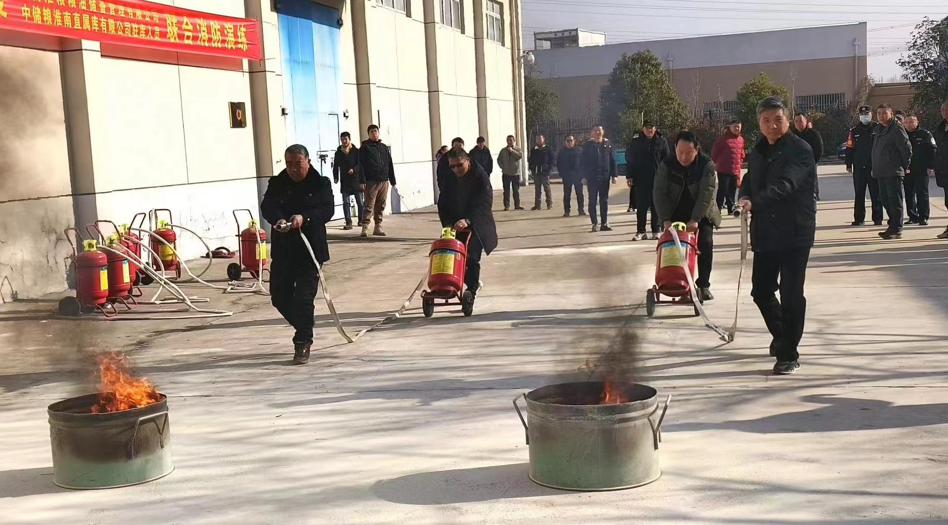 储备公司开展消防安全应急联合演练活动