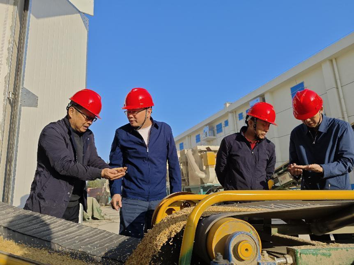 局领导赴罗山公司督导省级储备稻谷收购及安全生产工作